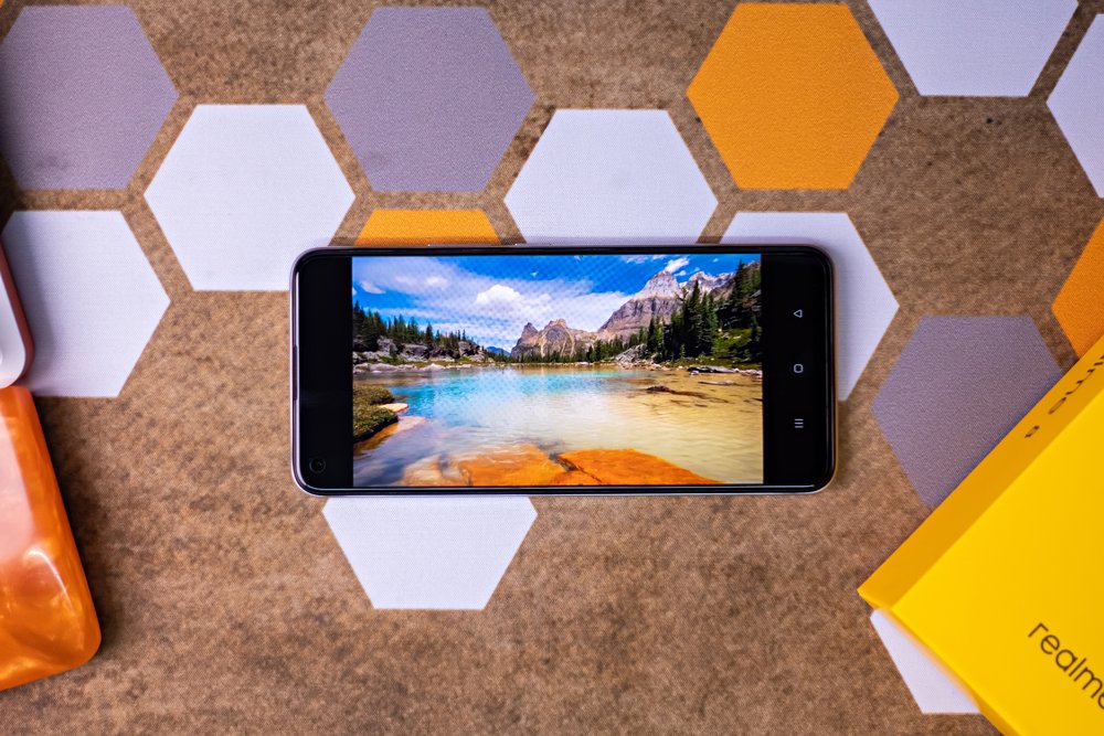 Realme 8 Review: Cheap Crowdpleaser - Tech Advisor